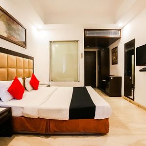 Hotel Livasa Inn Near Blk Hospital
